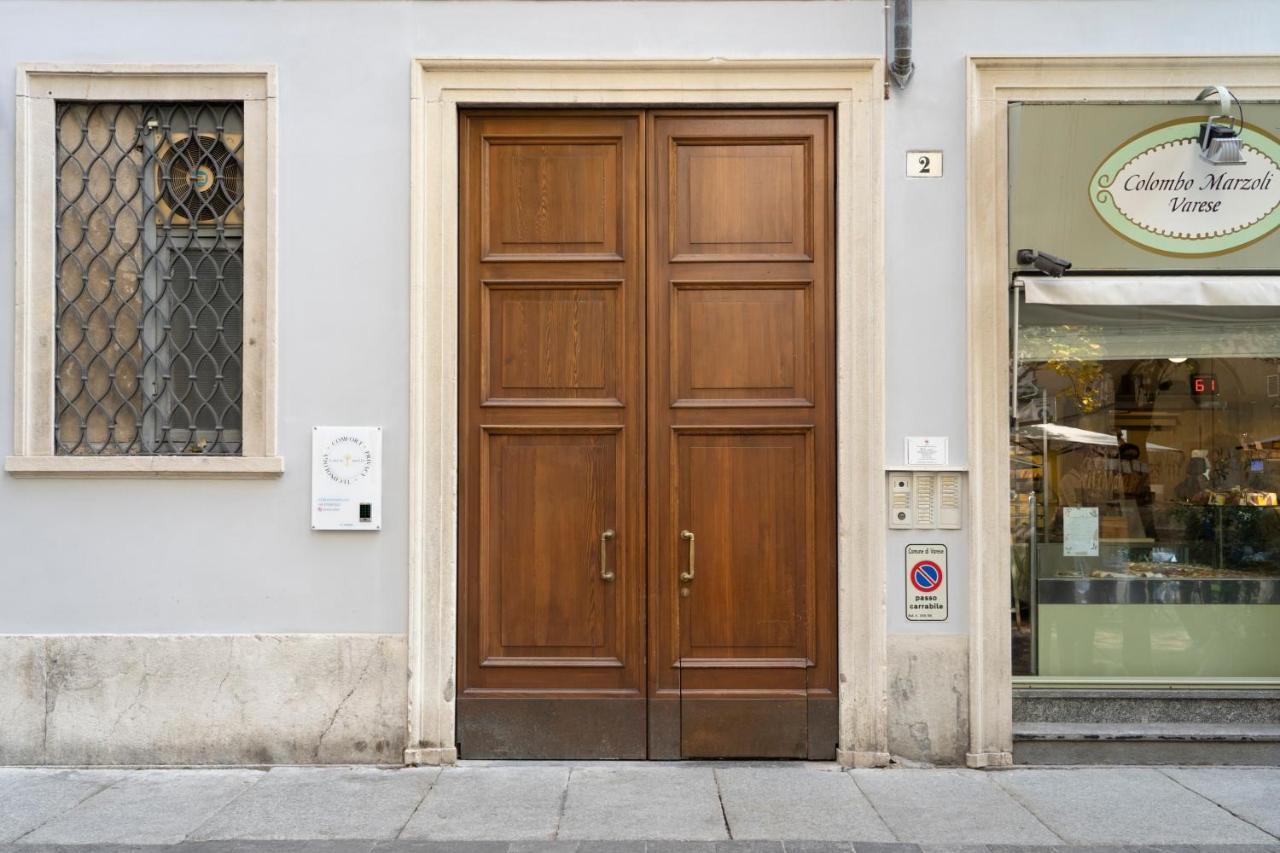 Varese Suites Exterior photo